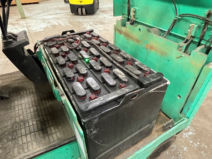 #166-•-2014-mitsubishi-electric-forklift-image-31