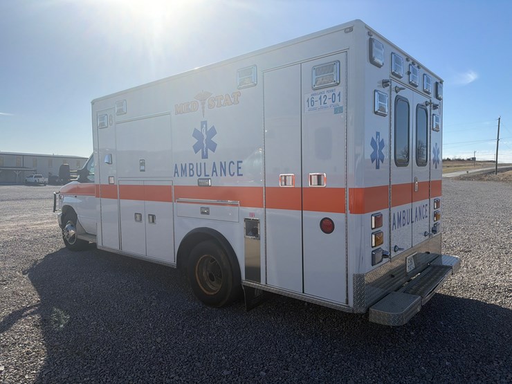 2021-ford-e450-image-6