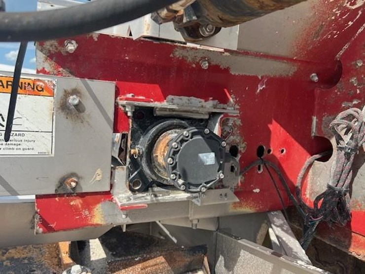 2015-case-ih-titan-3530-image-40