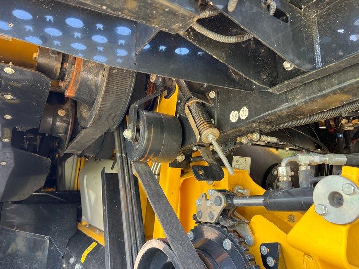 2023-new-holland-cr10.90-image-38