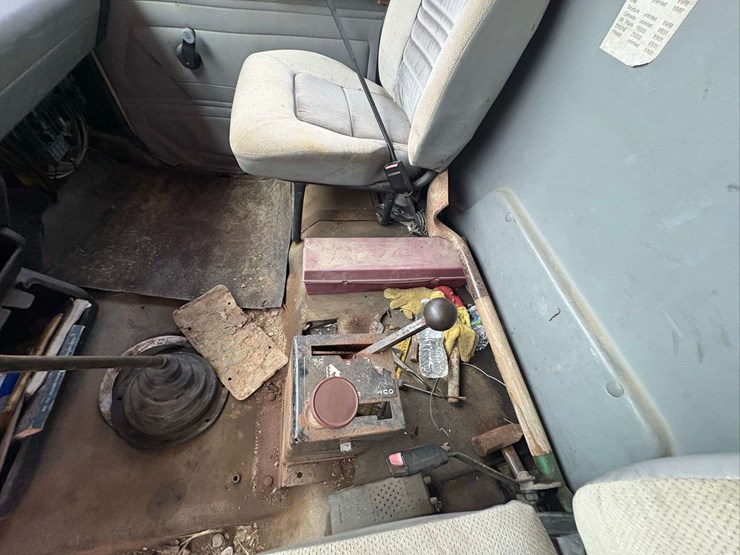 1996-freightliner-dump-truck-image-22