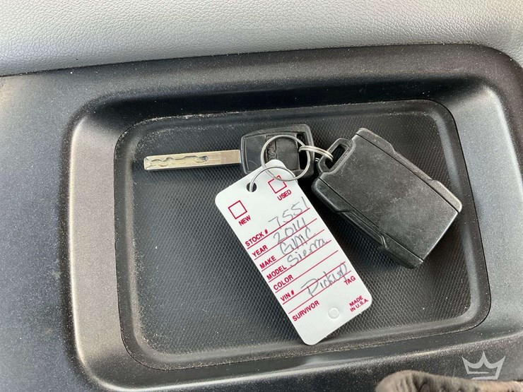 2014-gmc-sierra-1500-image-35