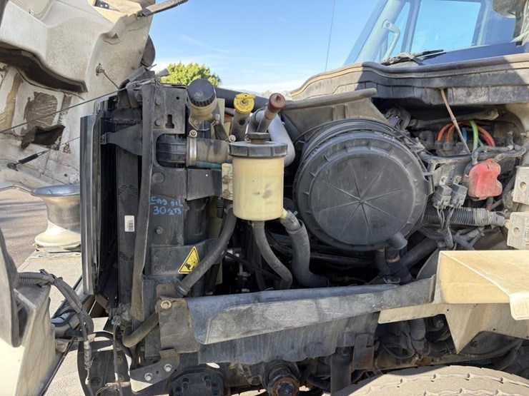 2012-international-workstar-7400-image-8