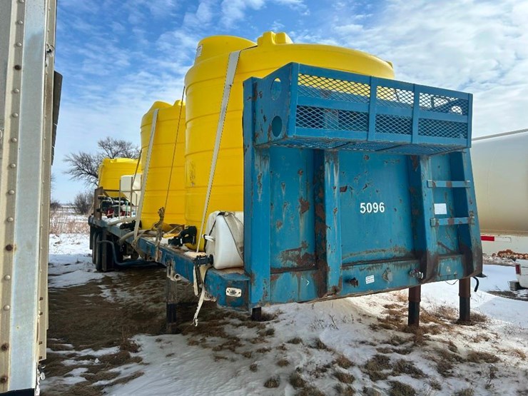 1974-great-dane-spray-tender-trailer-image-3