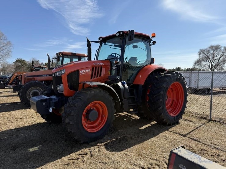 2023-kubota-m7-152-image-1