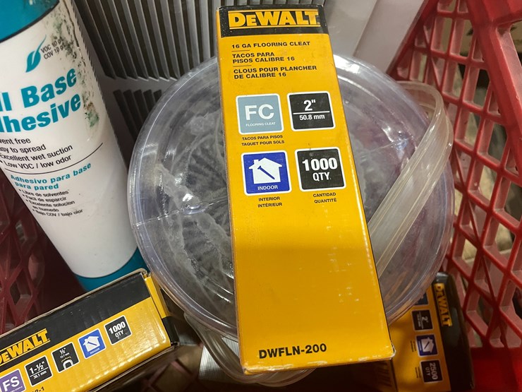 #7657-•-assorted-shop-items-and-supplies-image-8