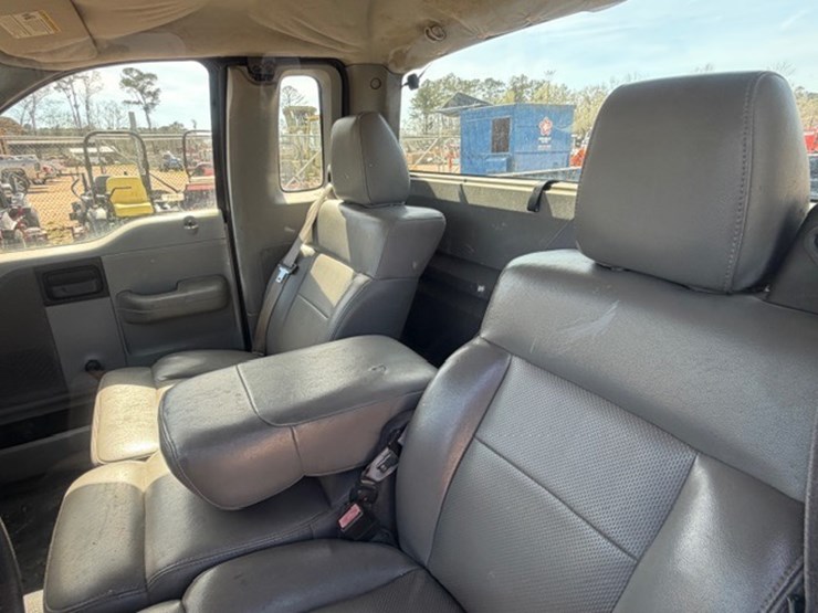 2005-ford-f150-xl-image-26