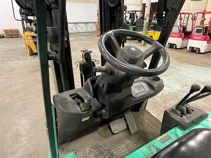 #166-•-2014-mitsubishi-electric-forklift-image-26