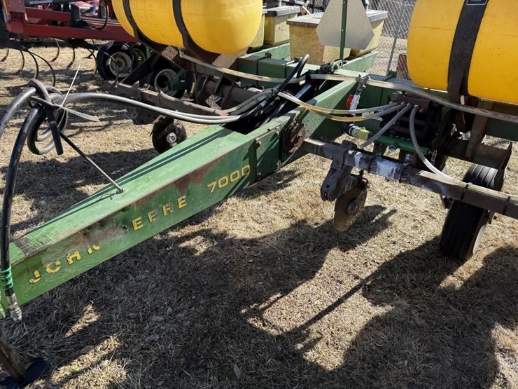 john-deere-7000-image-3