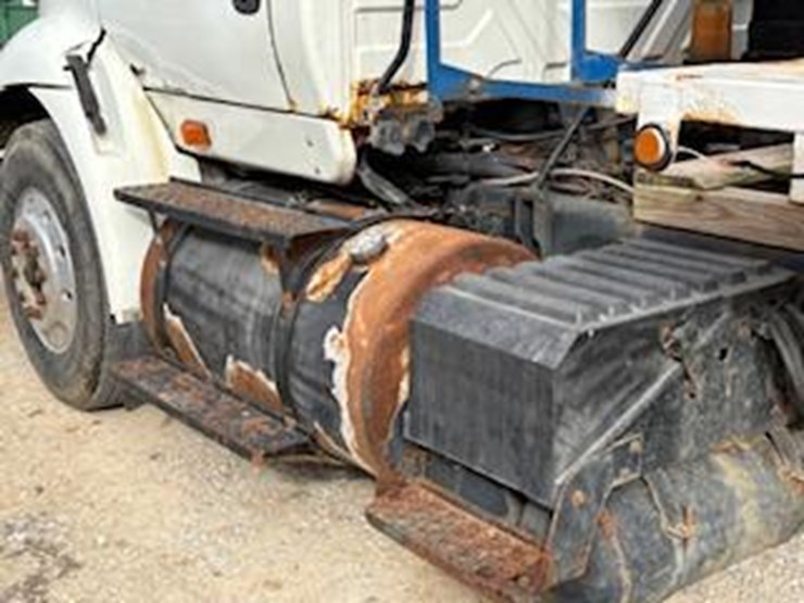 2004-international-8600-image-4