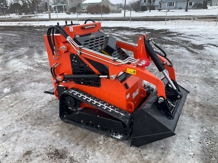 #1006-•-unused-landhero-t460-mini-skid-steer-loader-image-7