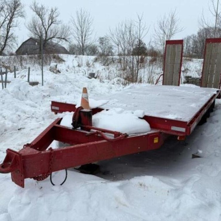 18 Ft Tri/A Equipment Trailer