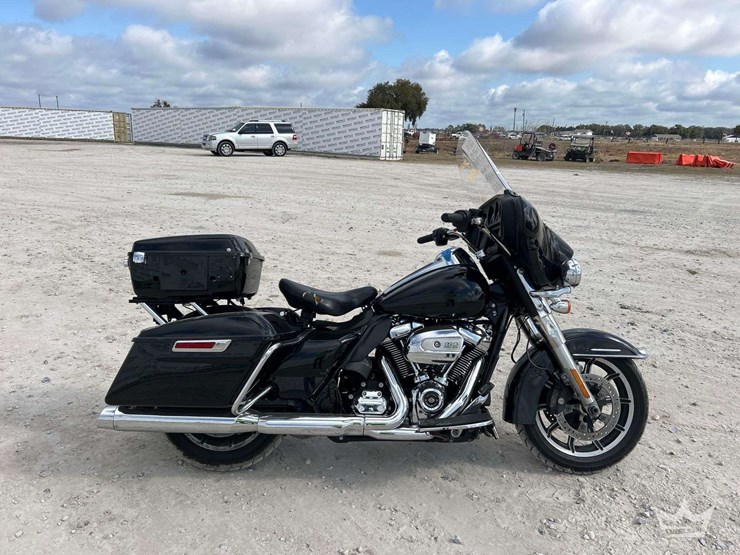 2021-harley-davidson-flhp-road-king-motorcycle-image-26