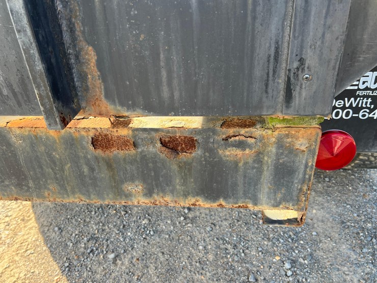 2006-freightliner-auger-truck-image-32