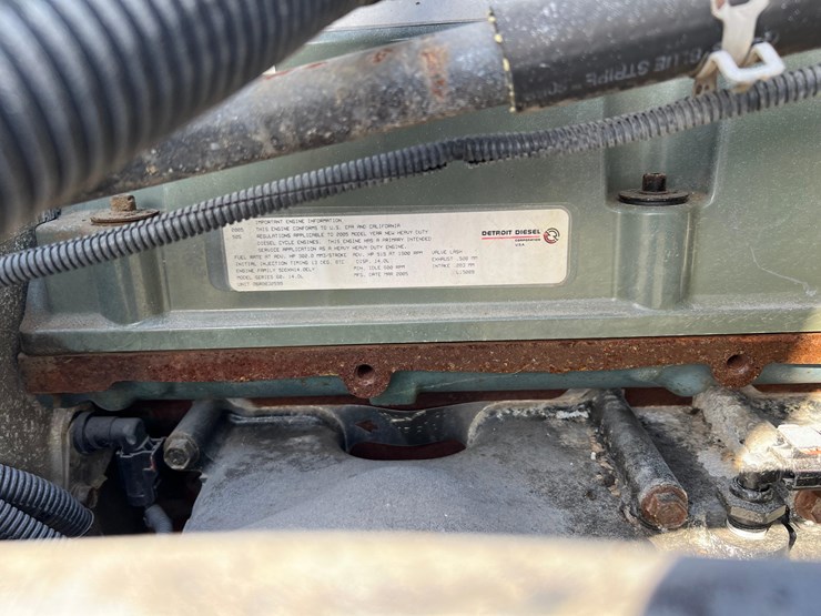 2006-freightliner-auger-truck-image-73