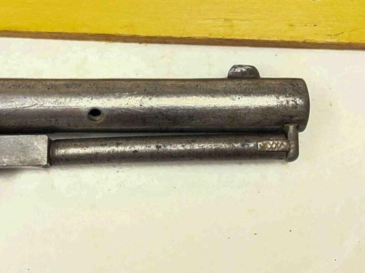 colt-revolver-image-21