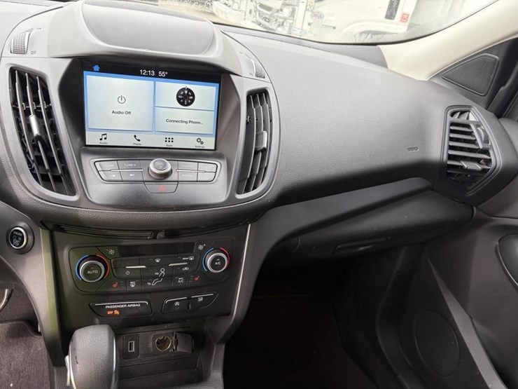 2019-ford-escape-se-image-17