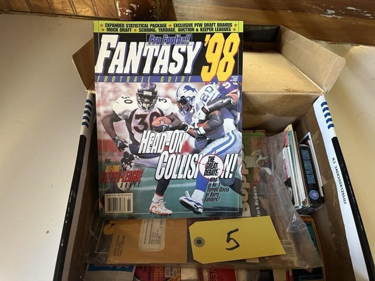 vintage-pro-sports-cards-&-graphic-magazines-image-1