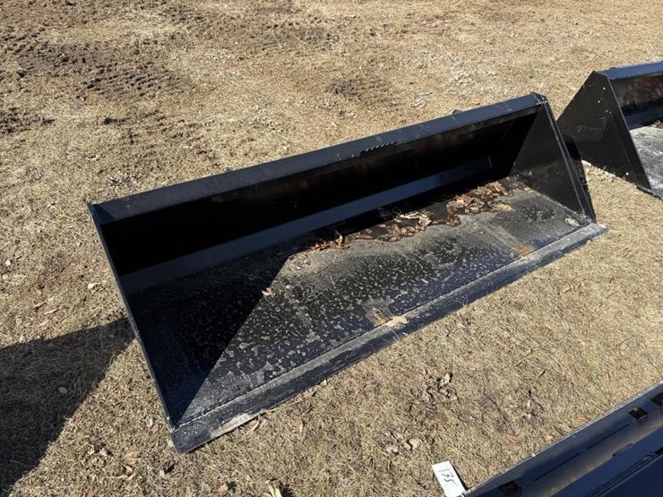 new-swict-84"-universal-attach-bucket-image-1