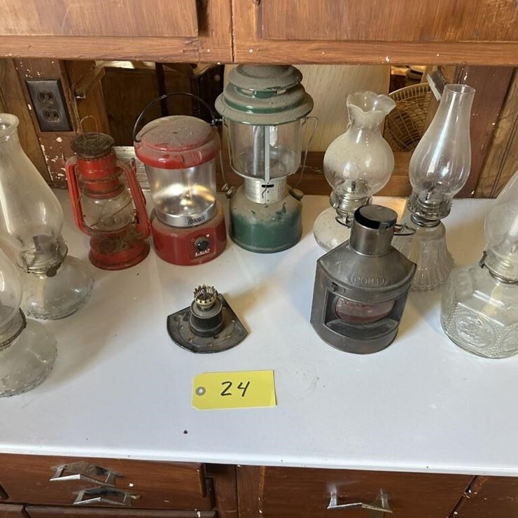Vintage Oil/Keorsene Lamps
