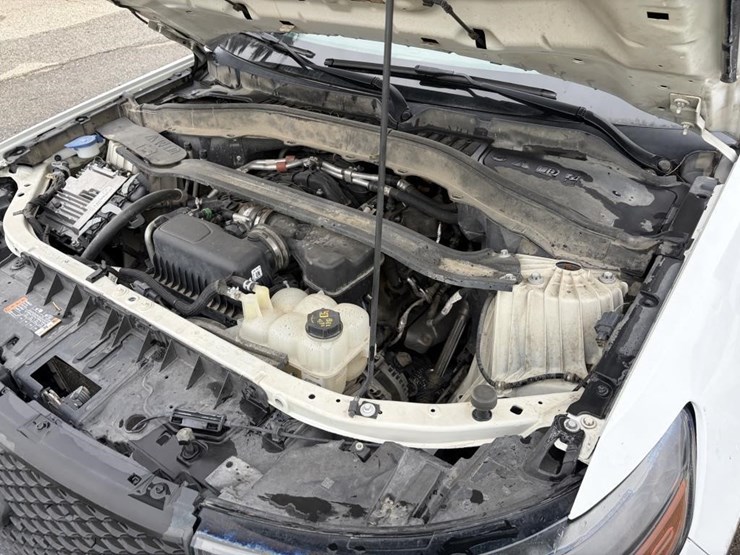 2020-ford-explorer-image-10