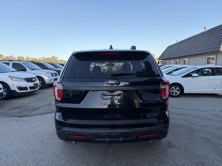 2018-ford-explorer-image-6