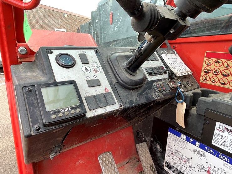 #129-•-2018-skyjack-sj843-telehandler-image-43