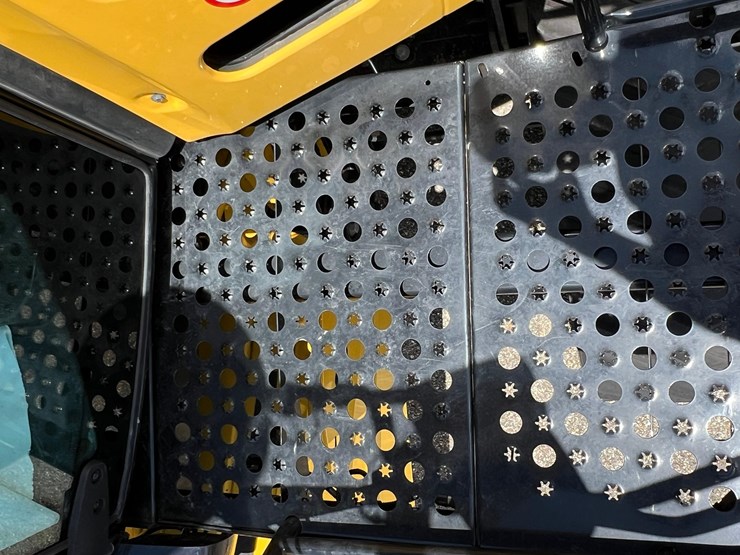 2023-new-holland-cr10.90-image-75