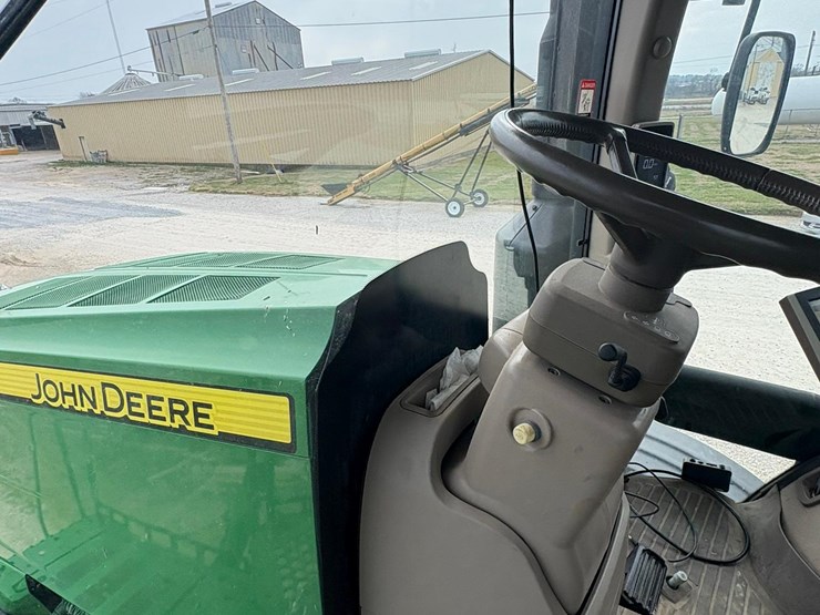 2019-john-deere-r-image-12