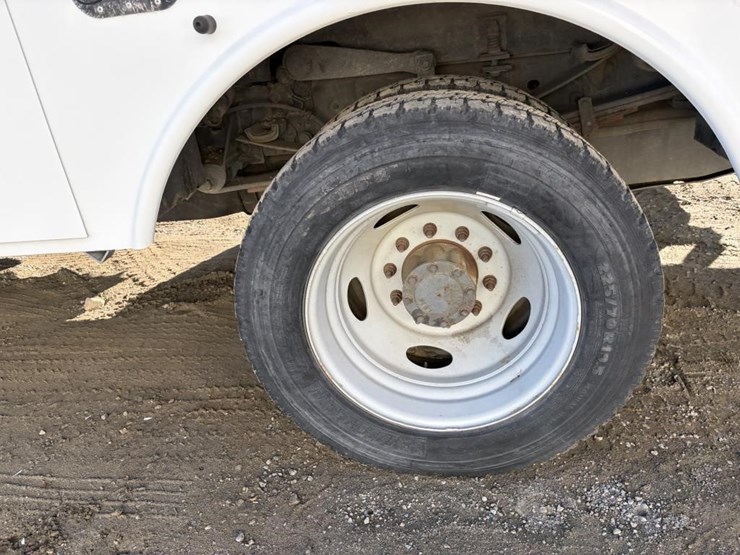 2014-ford-f550-image-5