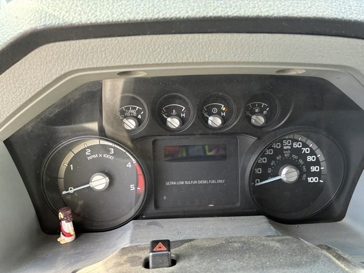 2011-ford-f550-image-14