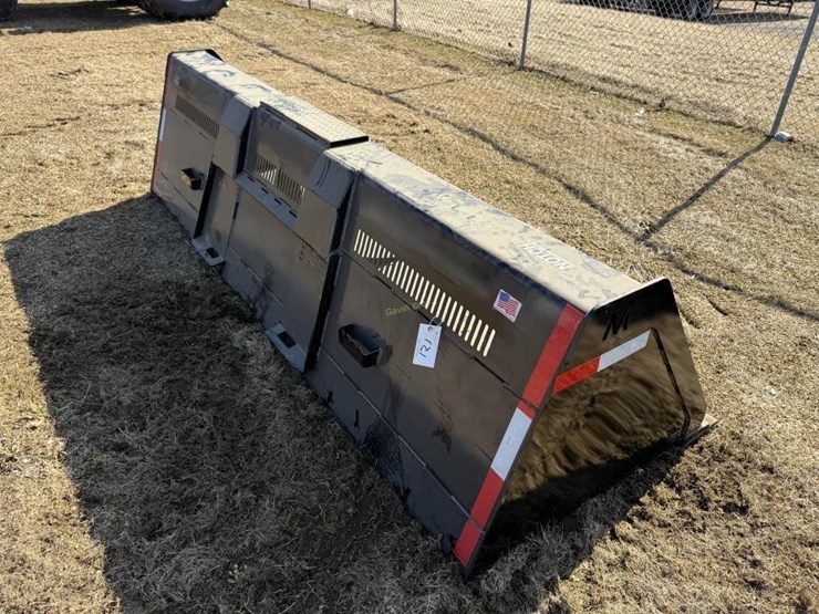 new-notch-mb120-universal-attach-material-bucket-image-2