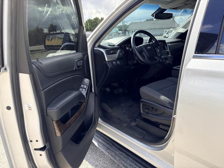 2019-chevrolet-tahoe-image-15