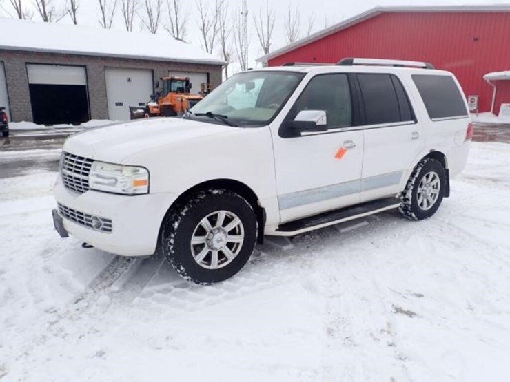 2009-lincoln-navigator-image-1