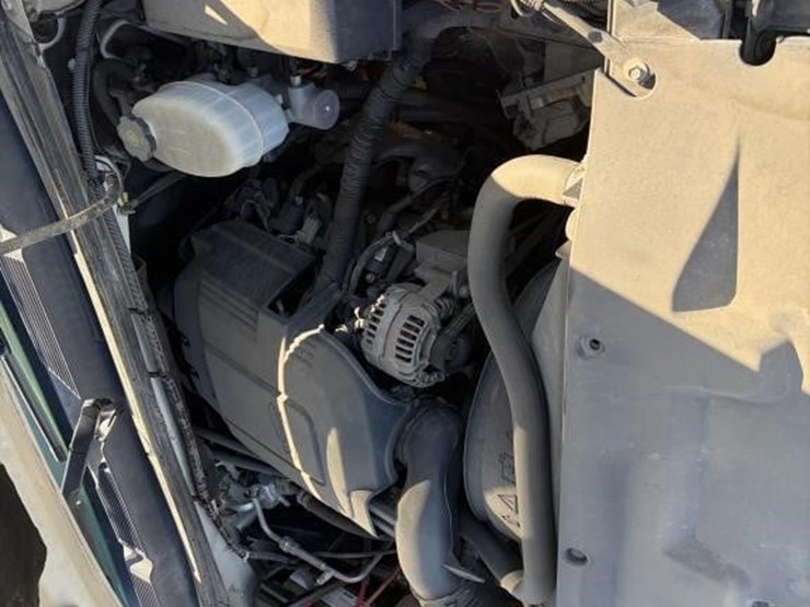 2010-chevrolet-2500-image-6