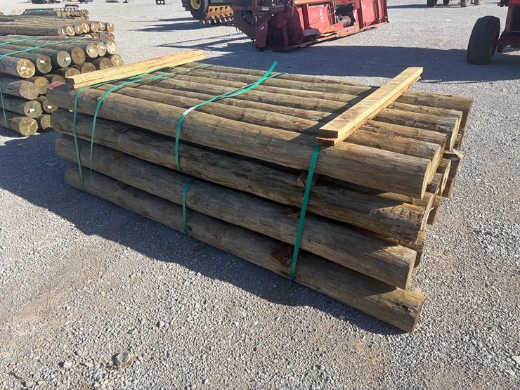 #23774-•-bundle-of-(28)-wooden-posts-image-1