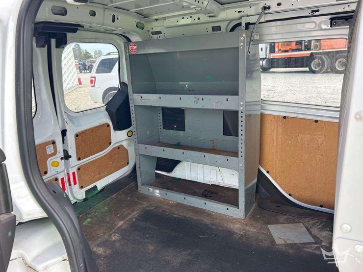 2015-ford-transit-connect-image-18