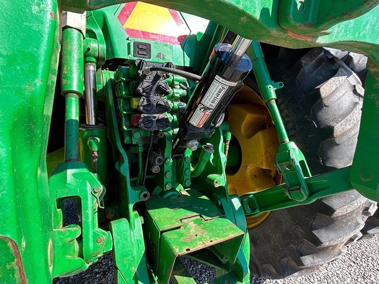 2004-john-deere-8320-image-18