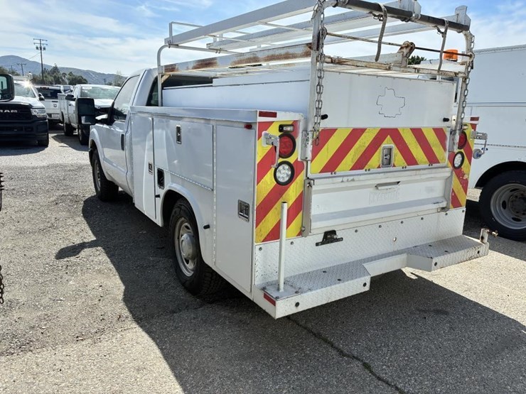 2013-ford-f250-sd-image-4