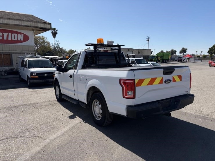 2015-ford-f150-xl-image-4