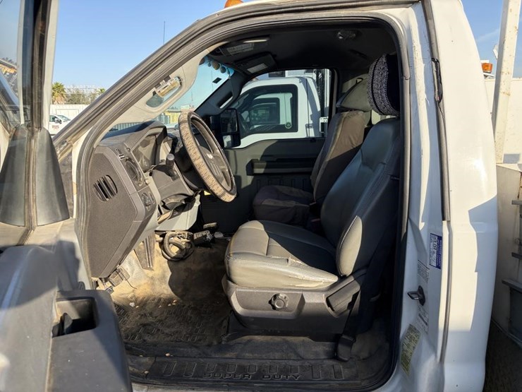 2011-ford-f550-sd-image-10