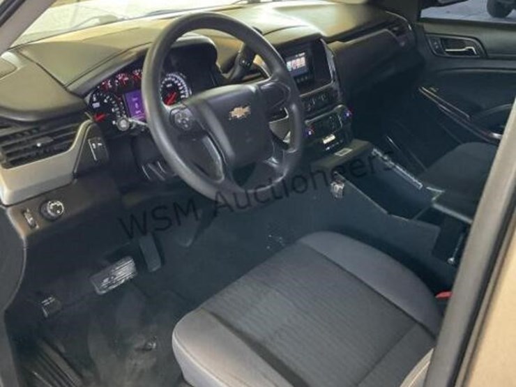 2016-chevrolet-tahoe-image-21