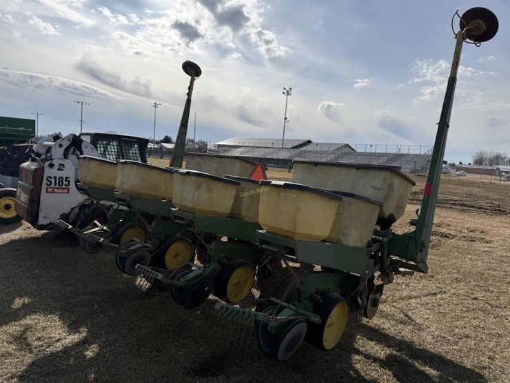 john-deere-7000-image-4