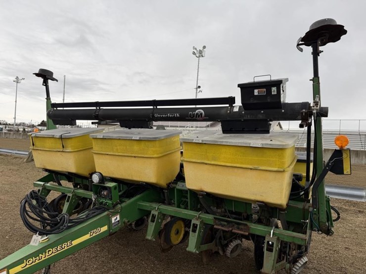 john-deere-1750-image-8