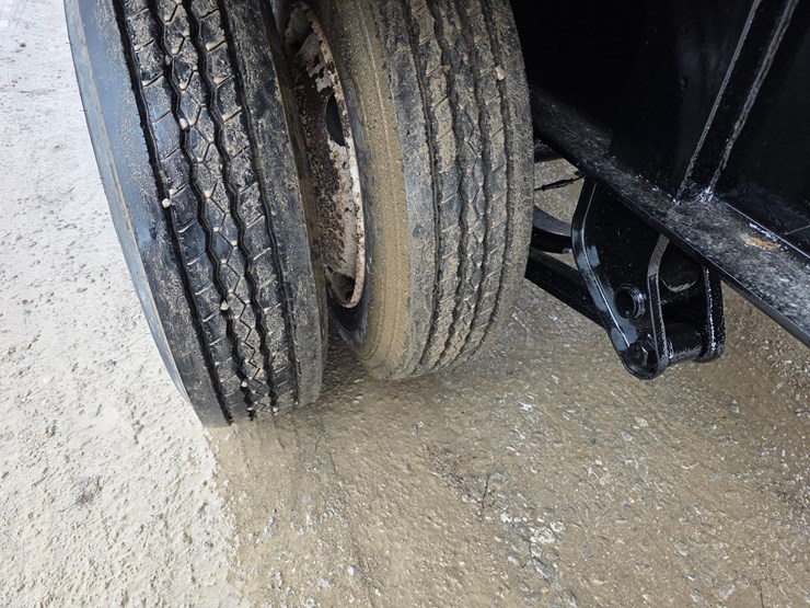 freshly-refurbished!-2016-kbh-fertilizer-tender-trailer---isuzu-diesel-image-17