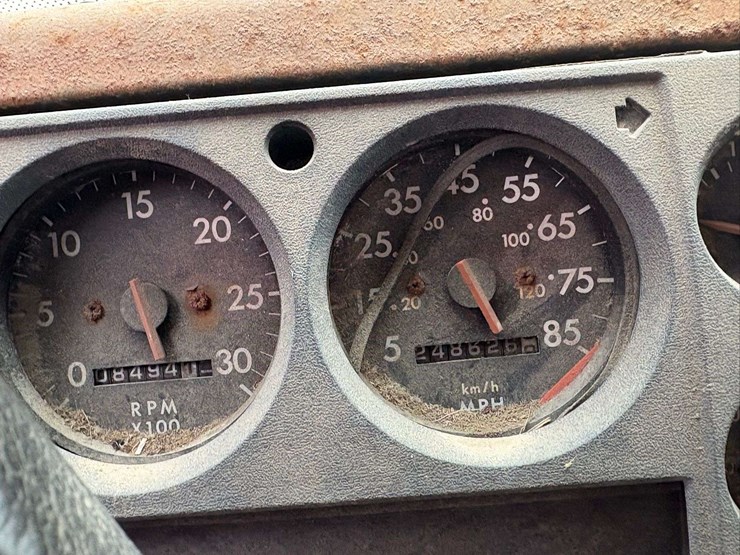 1996-freightliner-dump-truck-image-20