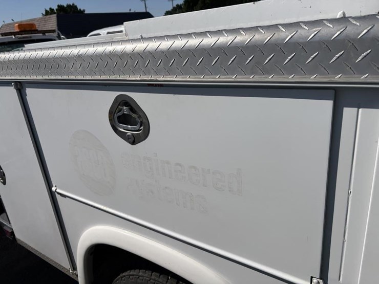 2018-dodge-2500-image-26