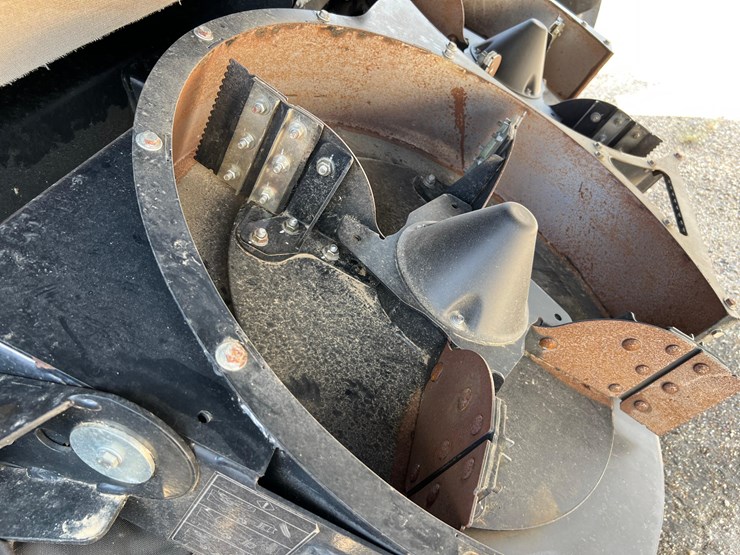 2023-new-holland-cr10.90-image-68