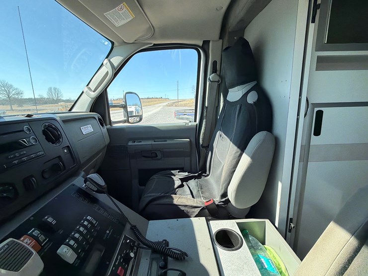 2018-ford-e450-image-16