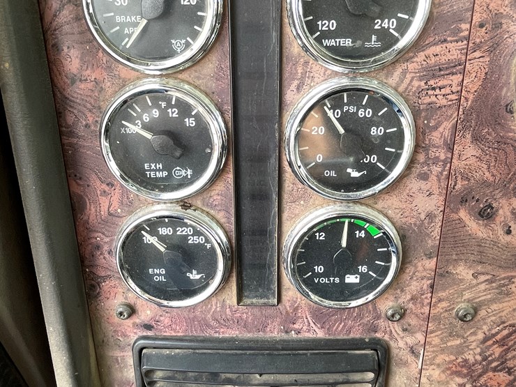 2000-international-9900-image-83